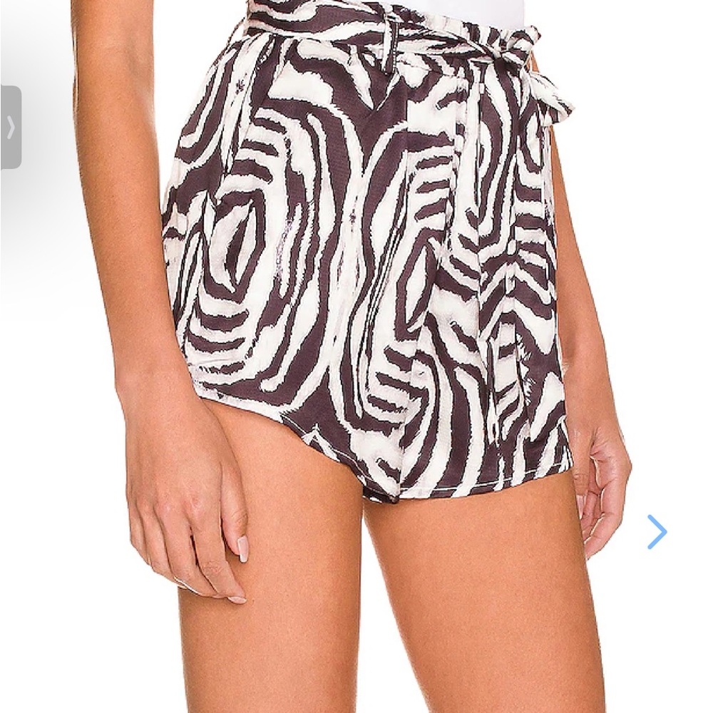 Superdown Nora Short size XS - Picture 2 of 6